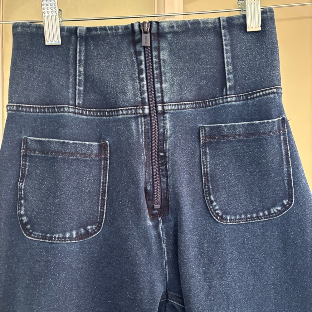 Freddys High-Waisted Dark Blue Skinny Jeans 💙💙 - Picture 4 of 5